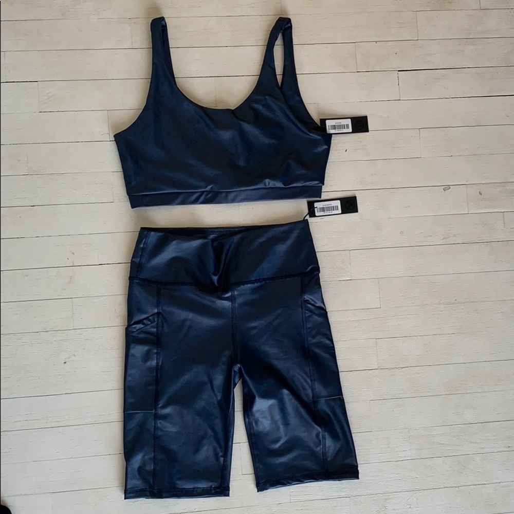 SAVVI Fit Code Sports Bra sz large